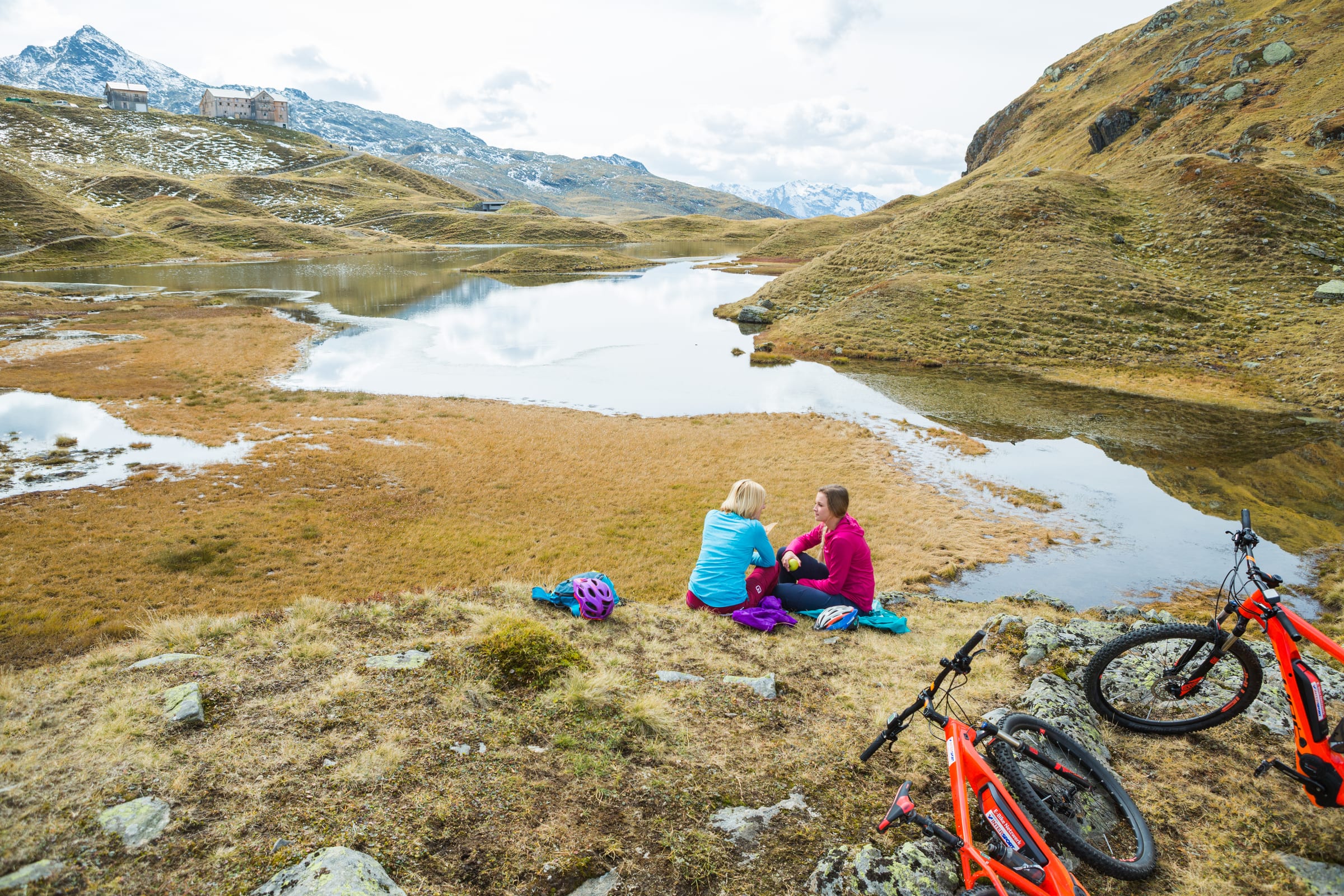 E-Bike-Rast an der Heilbronner Hütte