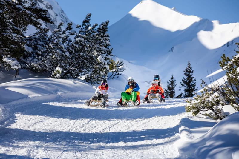 Rodeln im Gauertal — Familienspaß
