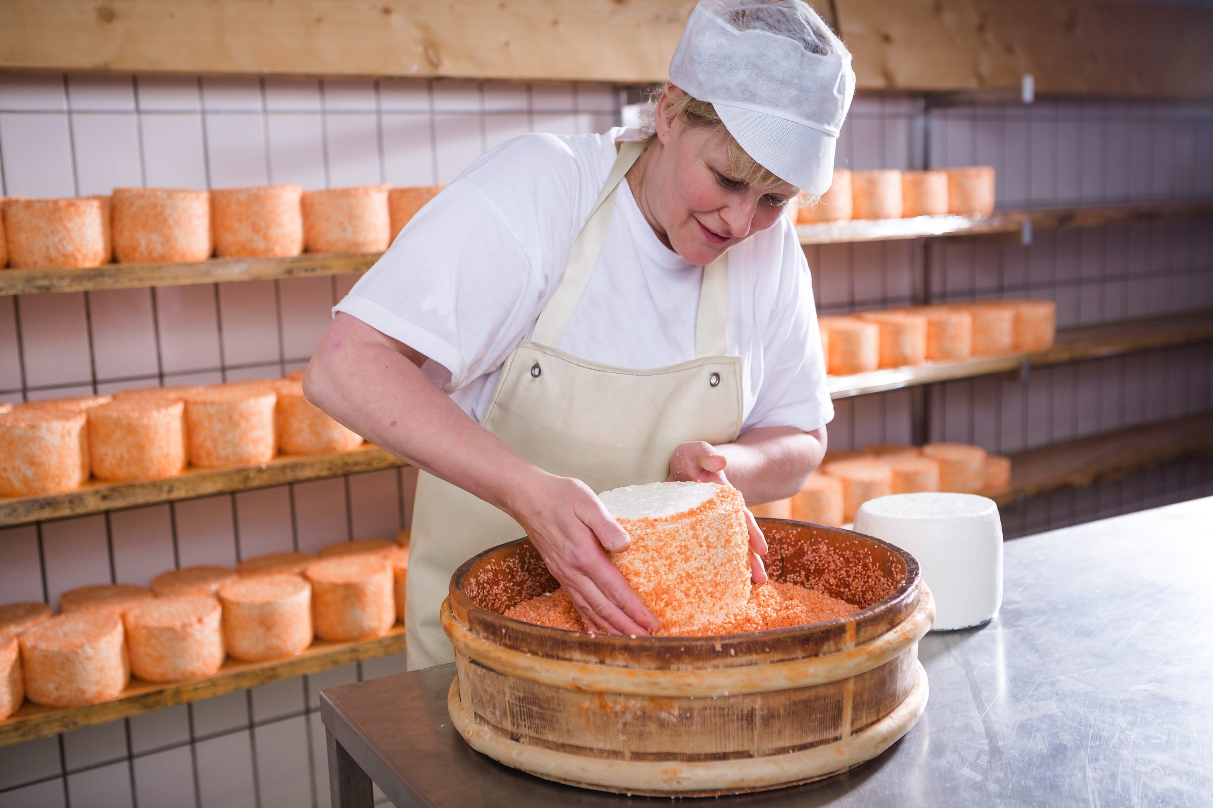 Montafoner Kulinarik — Sura Kees auf der Alpe Nova